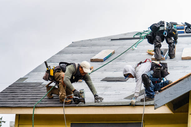 Professional Emergency Roof Repair technician working in Mooreland, IN